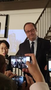 François Hollande, invité de l'exposition "La légende de la famille Zhao", Espace Commines, 2018