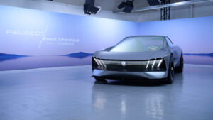 Scénographie Moma event pour Peugeot - Présentation concept-car Inception - Espace Commines