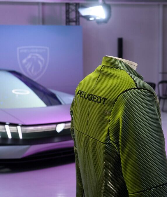 Scénographie Moma event pour Peugeot – Présentation concept-car Inception – Espace Commines