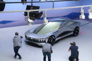 Peugeot - Présentation concept-car Inception - Espace Commines